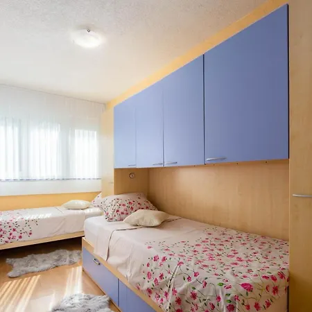Little M Apartment